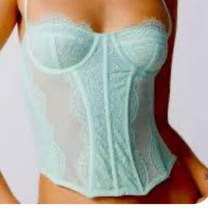 Urban Outfitters Bustier M